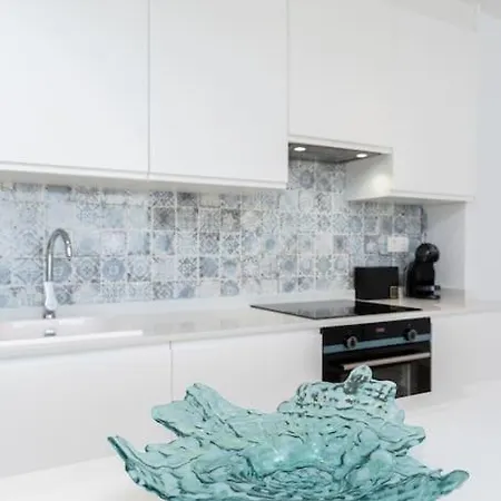 Stunning Apartment-7 People-6 Pools.402 Estepona