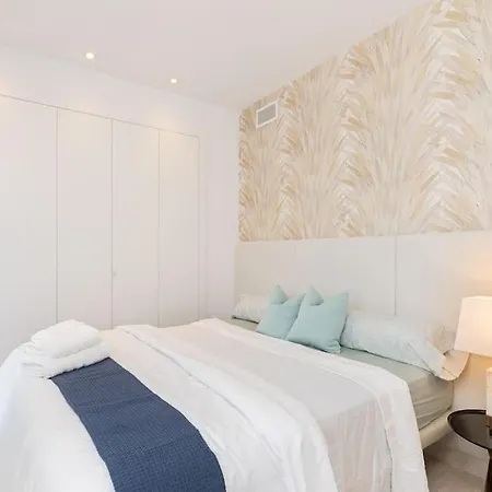 Stunning Apartment-7 People-6 Pools.402 Estepona