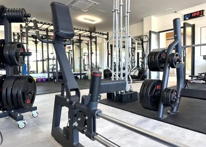 Stunning Apartment-7 People-6 Pools.402