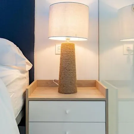 Stunning Apartment-7 People-6 Pools.402 *