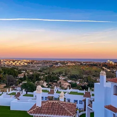 Stunning Apartment-7 People-6 Pools.402 Lägenhet *