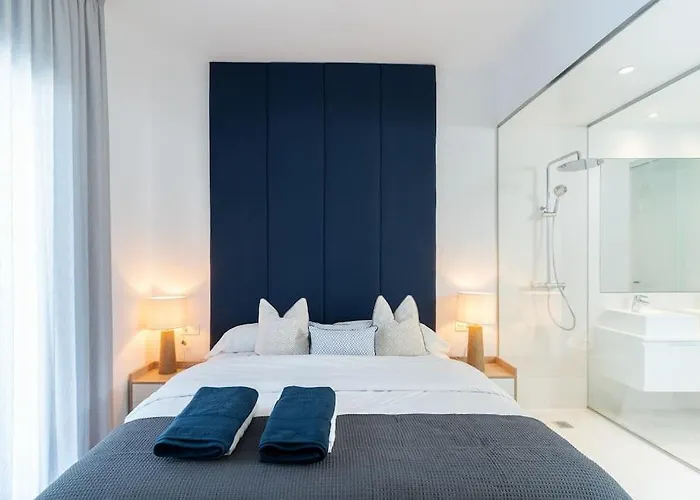 Stunning Apartment-7 People-6 Pools.402 Апартаменти