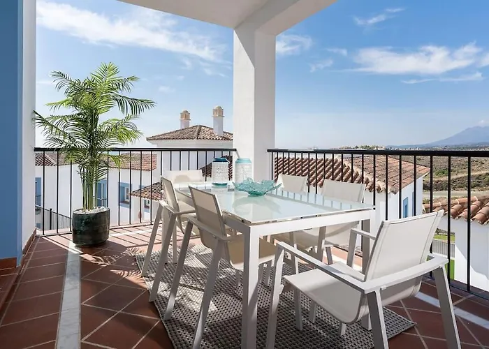 Апартаменти Stunning Apartment-7 People-6 Pools.402 *