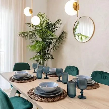 Apartman Stunning Apartment-7 People-6 Pools.402 Estepona