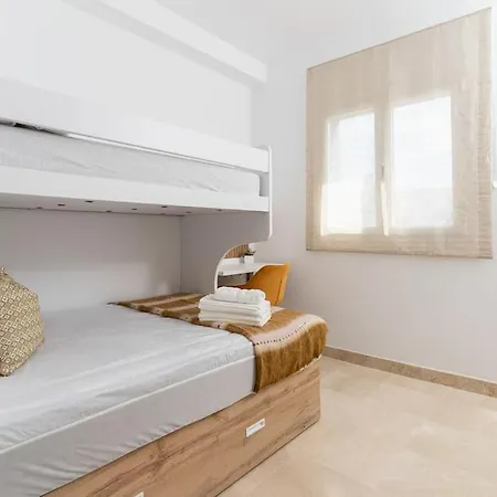 Stunning Apartment-7 People-6 Pools.402