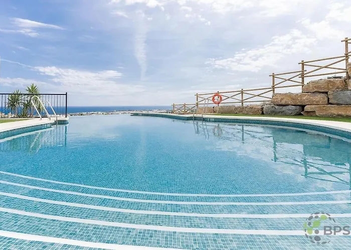 Stunning Apartment-7 People-6 Pools.402 * Estepona