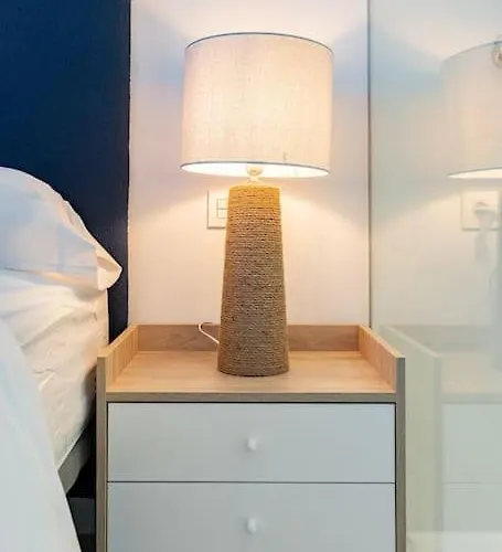 Stunning Apartment-7 People-6 Pools.402 *