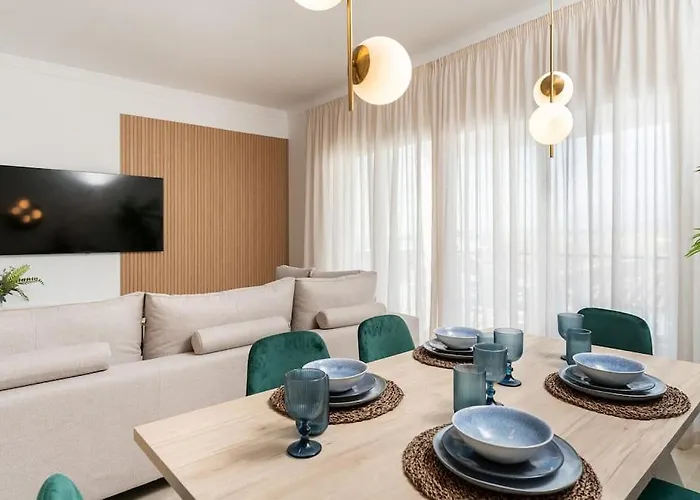 Daire Stunning Apartment-7 People-6 Pools.402 Estepona